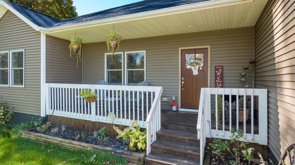Photo of 10852 Licking Trail Road SE, Thornville, OH 43076 (MLS # 226040122)
