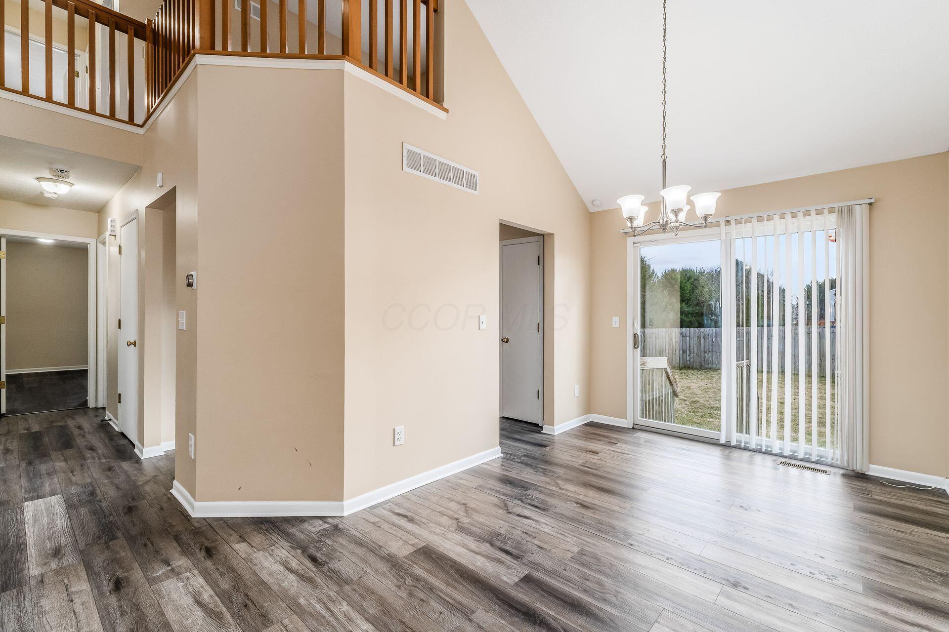 7327 Emerald Tree Drive, Canal Winchester, Ohio image 11