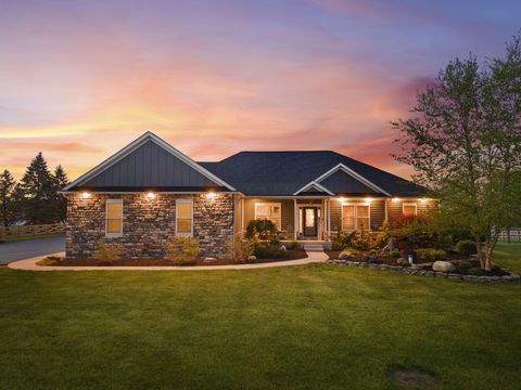 Photo of 10140 Reussner Road SW, Pataskala, OH 43062 (MLS # 226013957)