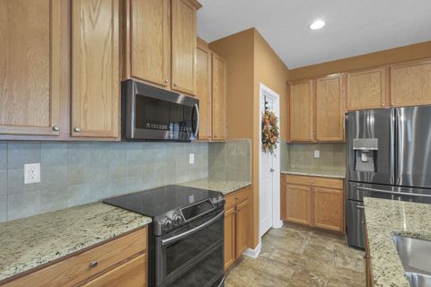 Tiny photo for 441 Lee Way, Lewis Center, OH 43035 (MLS # 225045482)