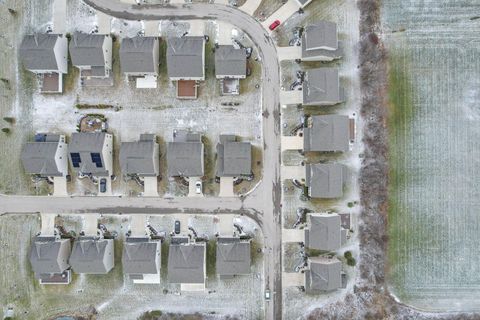 Tiny photo for 441 Lee Way, Lewis Center, OH 43035 (MLS # 225045482)