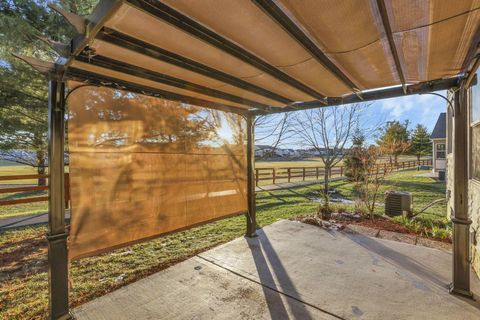 Tiny photo for 189 Pebble Creek Drive, Pataskala, OH 43062 (MLS # 225045276)