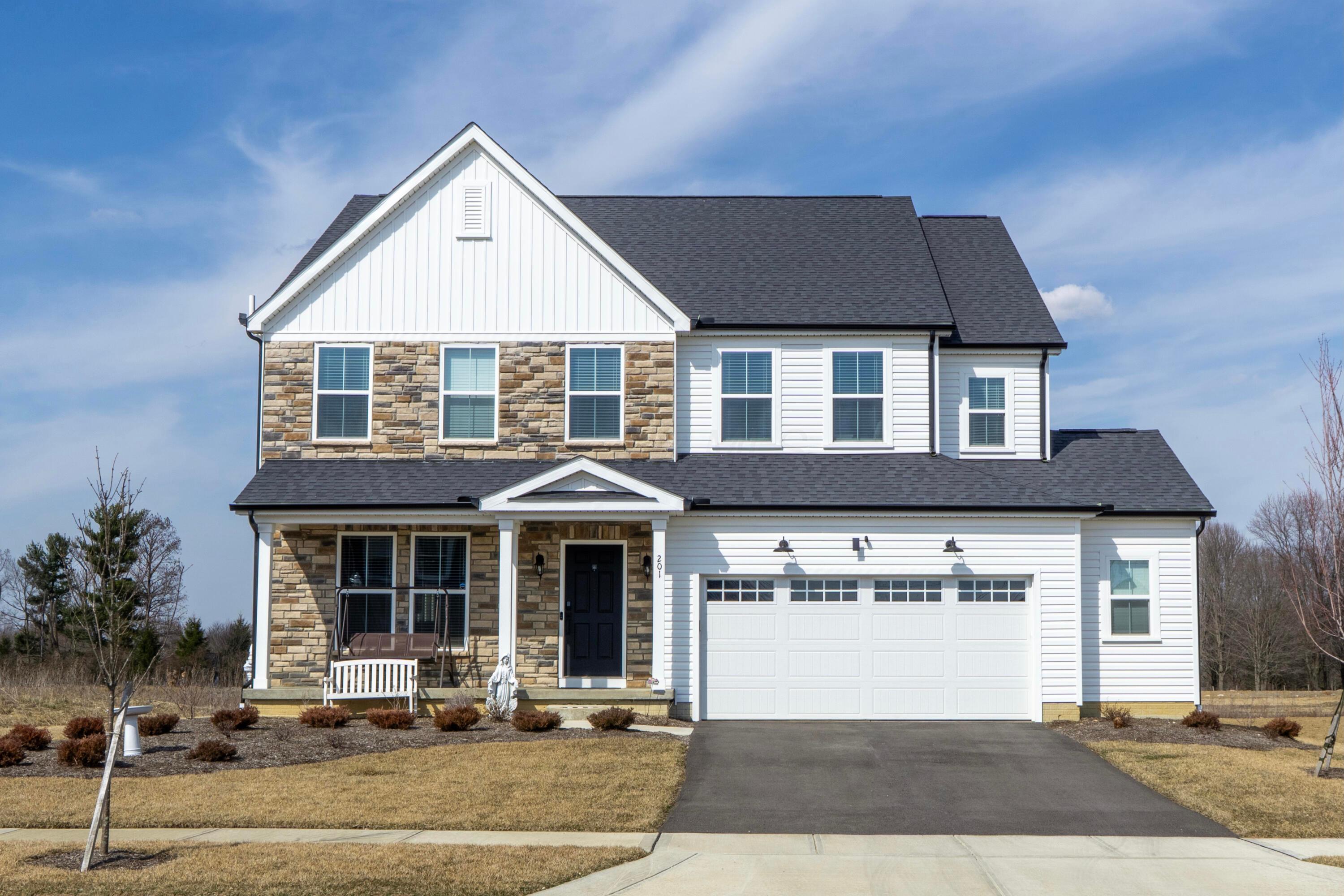 201 Bucklewell Drive, Delaware, Ohio image 1