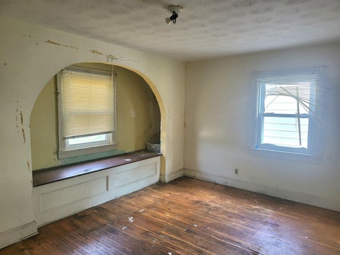 Photo of 1081 Kelton Avenue, Columbus, OH 43206 (MLS # 226035254)