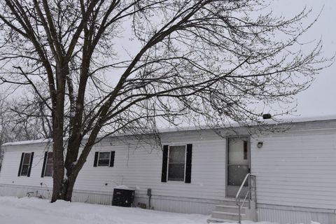 Photo of 5 Spring Lake Court 5 #5, Delaware, OH 43015 (MLS # 225038994)