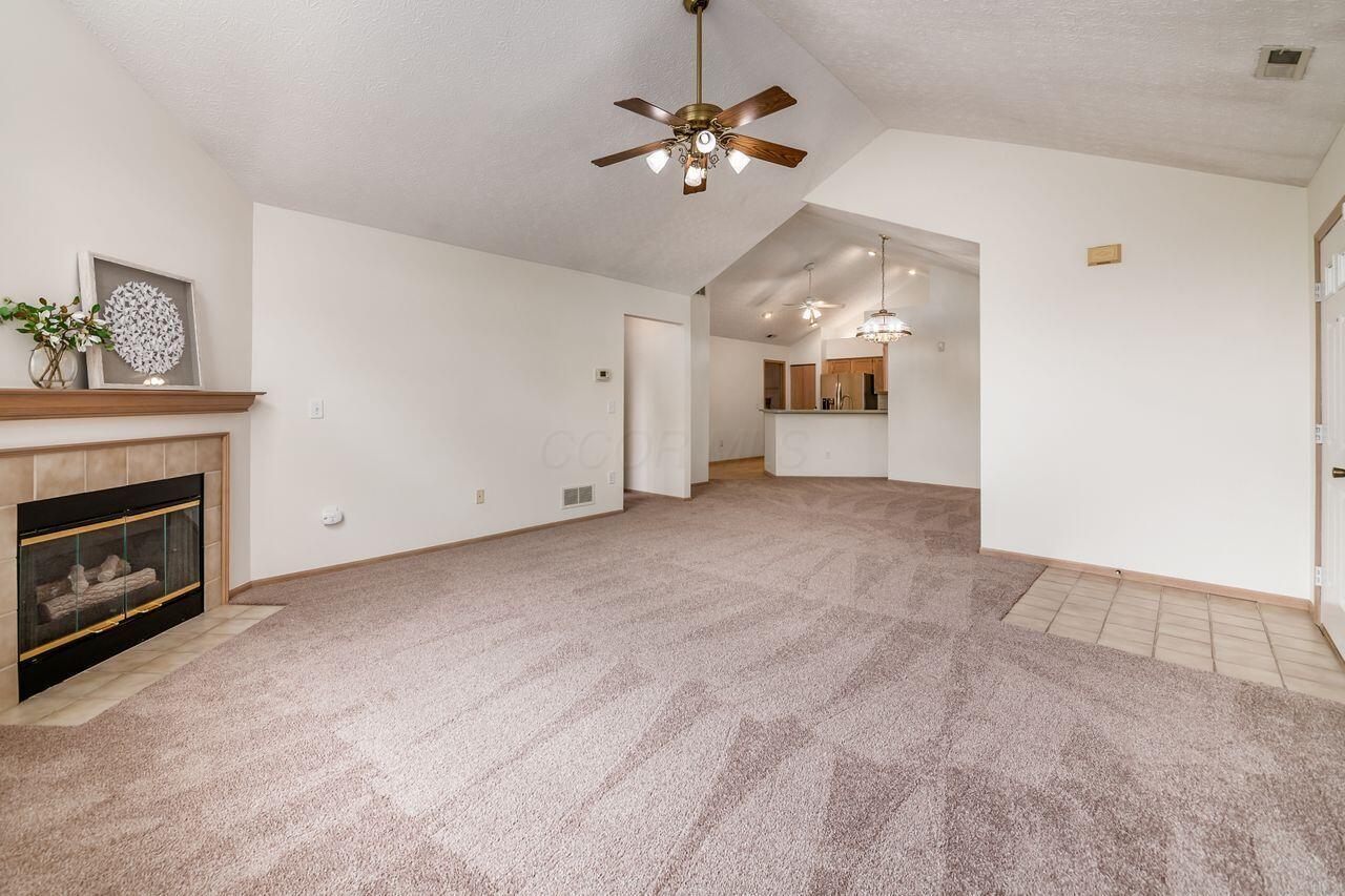 6323 Pinehurst Pointe, Westerville, Ohio image 8