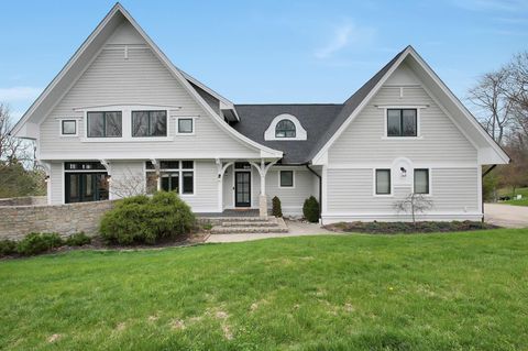 Photo of 142 Merywen Circle, Granville, OH 43023 (MLS # 226010975)