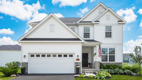 Photo of 231 Leather Leaf Circle, Sunbury, OH 43074 (MLS # 224018211)