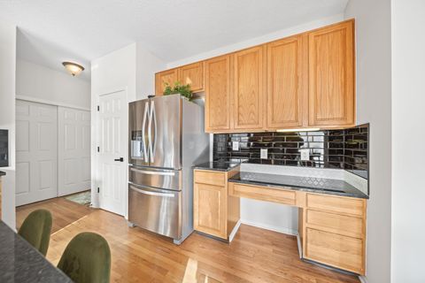 Tiny photo for 7788 Danbridge Way, Westerville, OH 43082 (MLS # 226000922)