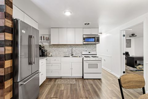 Tiny photo for 395 Amesbury Drive, Columbus, OH 43230 (MLS # 226005579)