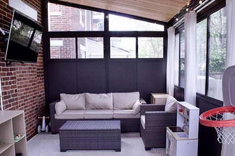 Tiny photo for 925 Gilbert Street, Columbus, OH 43206 (MLS # 226014298)
