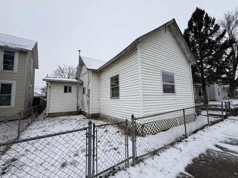 Photo of 621 Washington Avenue, Lancaster, OH 43130 (MLS # 226006019)