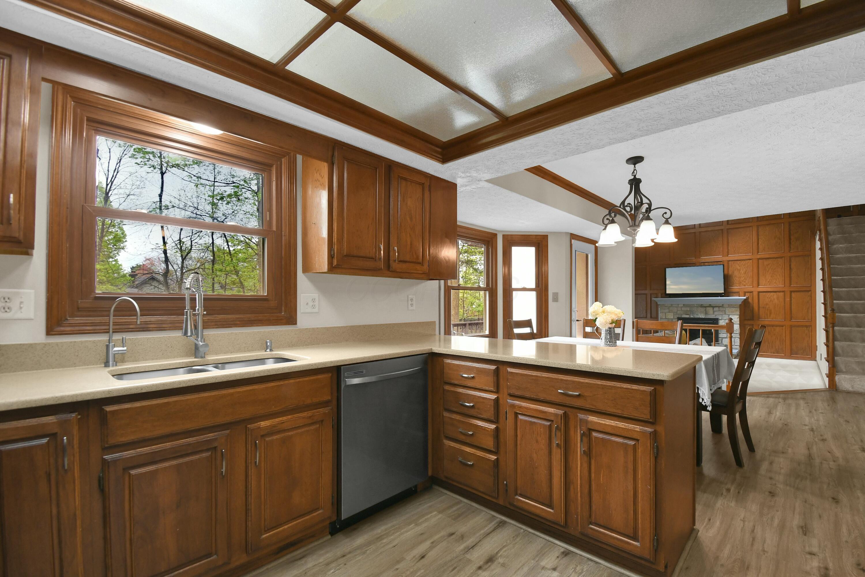 8621 Ashford Lane, Pickerington, Ohio image 16