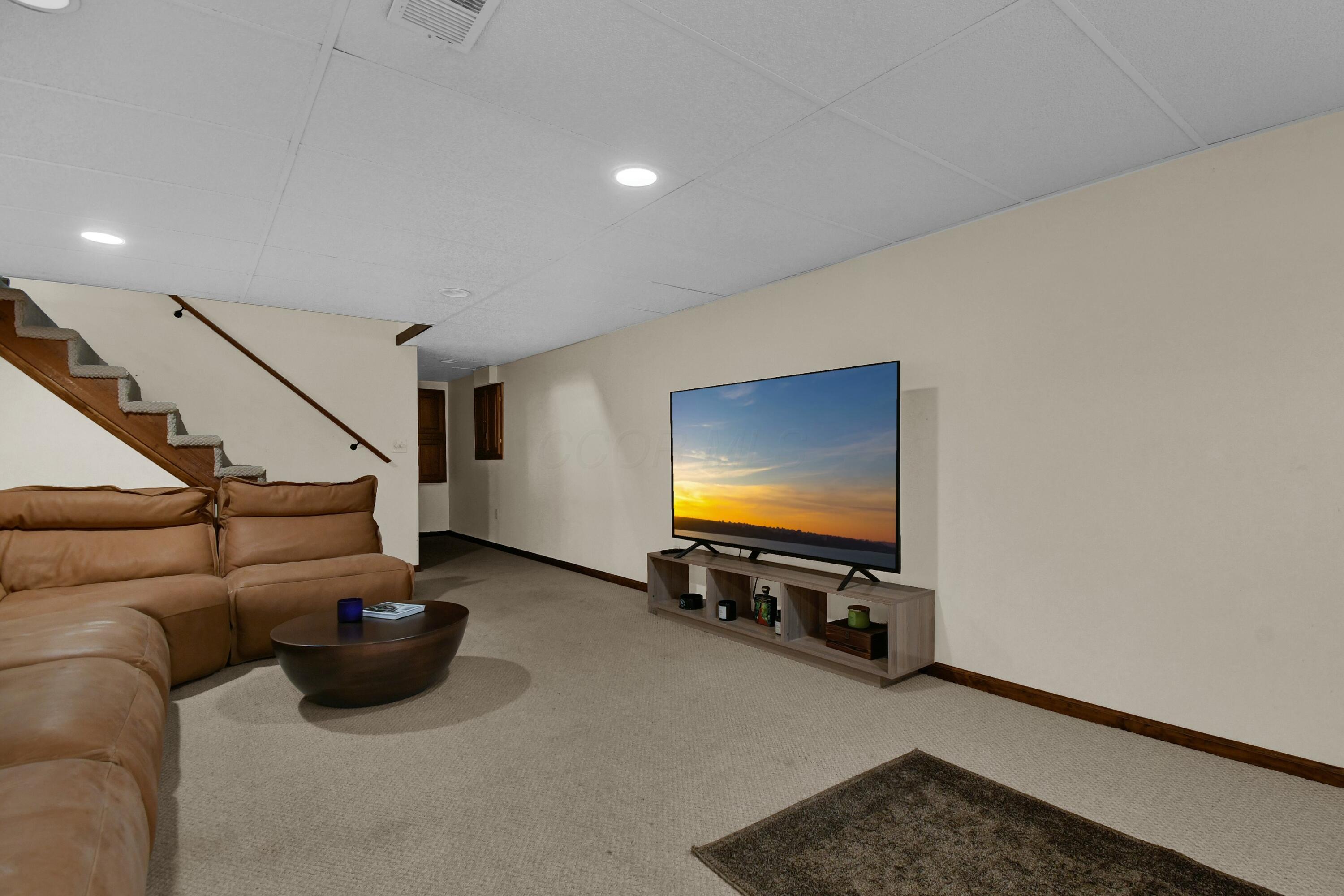 8621 Ashford Lane, Pickerington, Ohio image 29