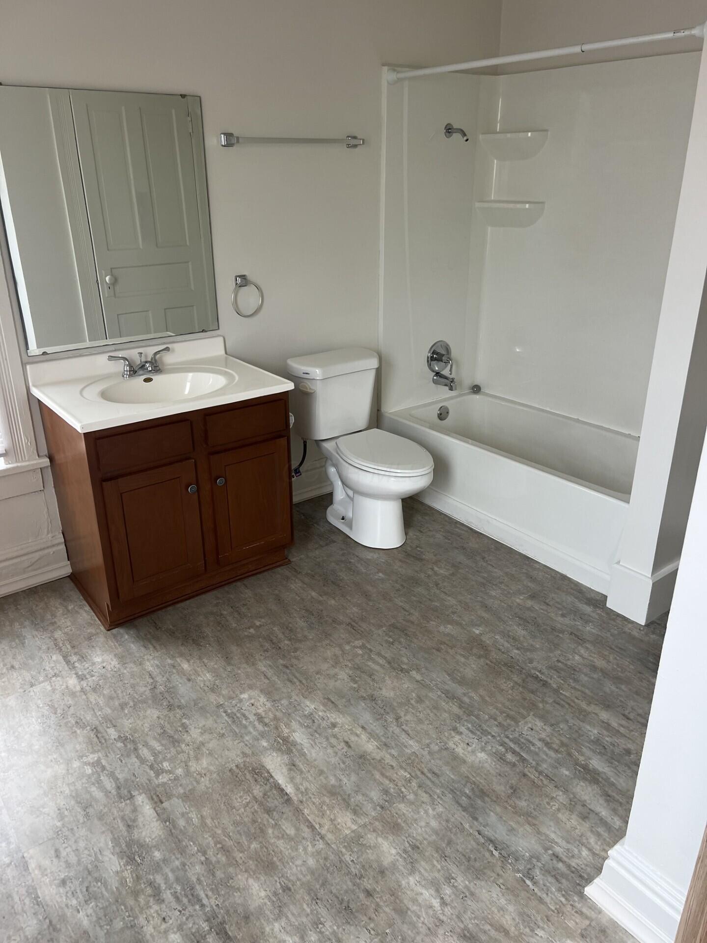 65 E North Street, Newark, Ohio image 12