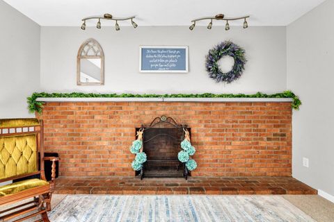 Tiny photo for 1085 Ardath Court, Columbus, OH 43228 (MLS # 225036897)