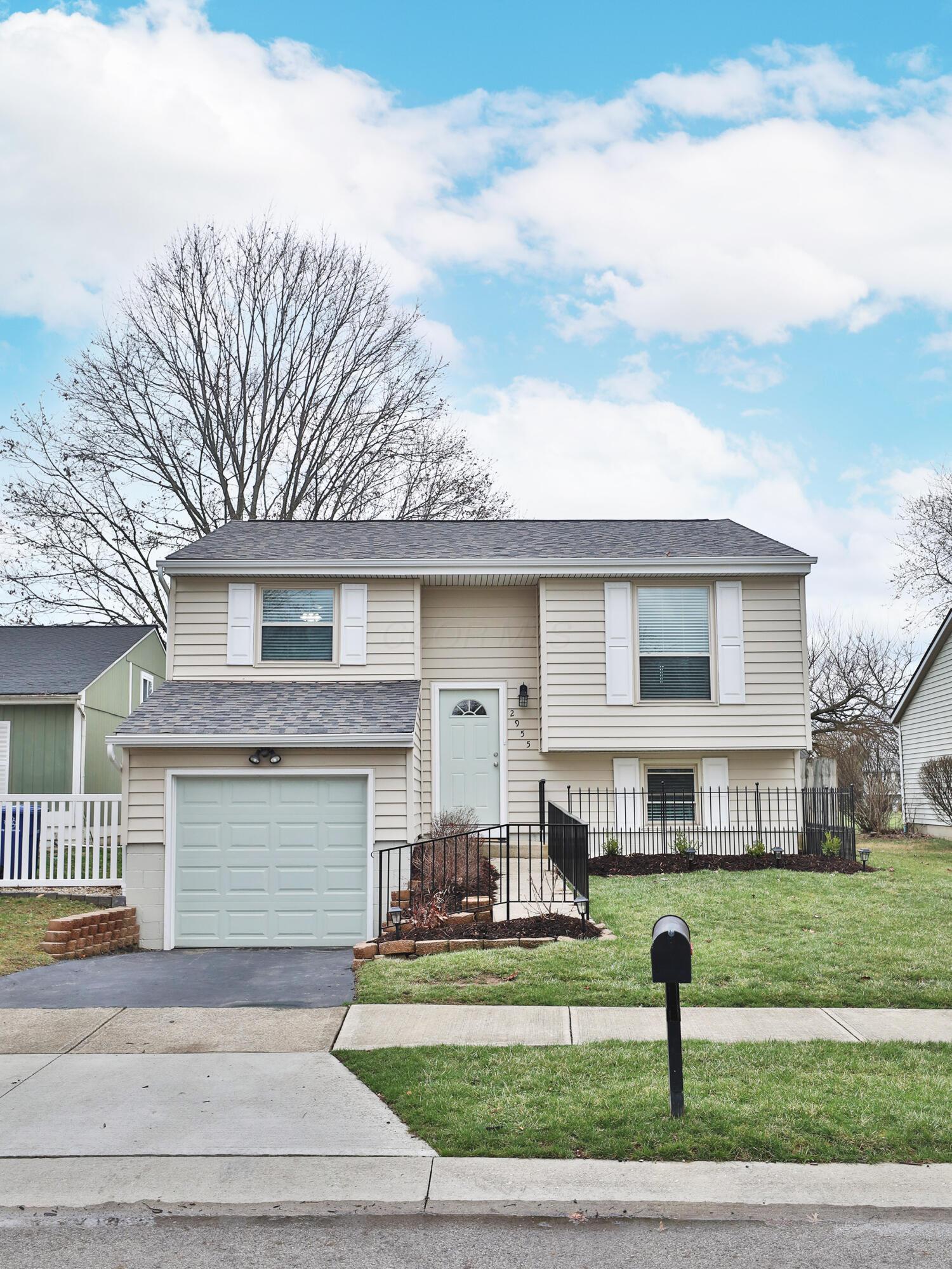 2955 Hubbardton Place, Reynoldsburg, Ohio image 2