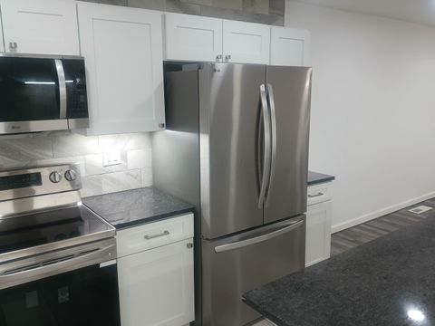 Tiny photo for 1059 Belford Avenue, Columbus, OH 43207 (MLS # 225037775)