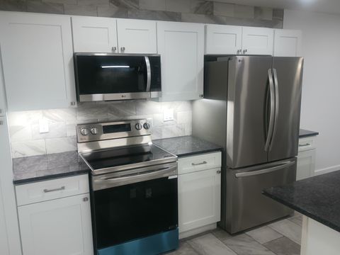 Tiny photo for 1059 Belford Avenue, Columbus, OH 43207 (MLS # 225037775)