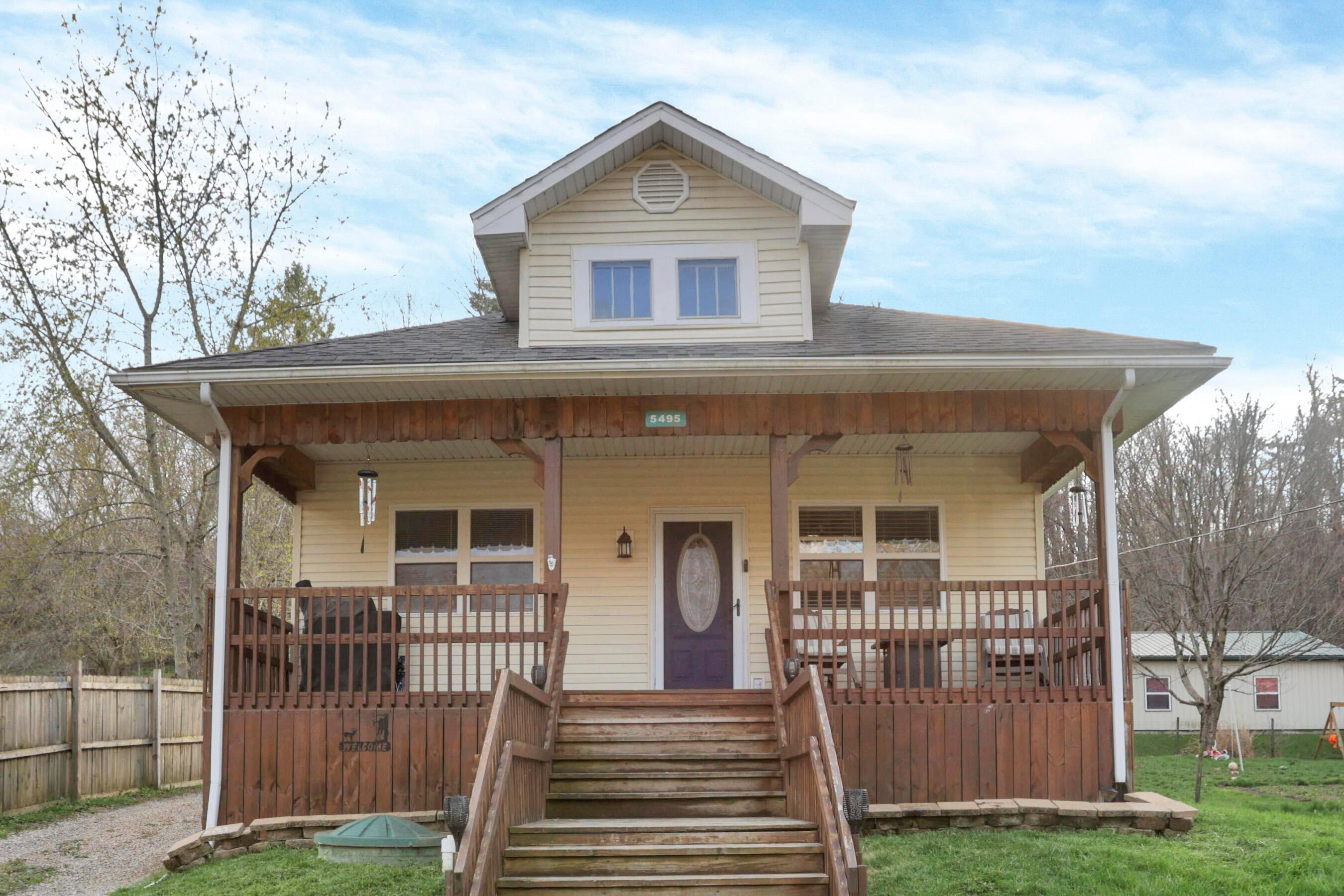5495 Hoover Street, East Fultonham, Ohio image 1
