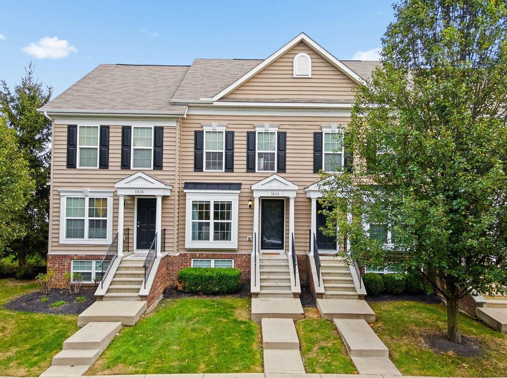 Photo for 3826 Wood Stork Lane 68 #68, Columbus, OH 43230 (MLS # 225041098)