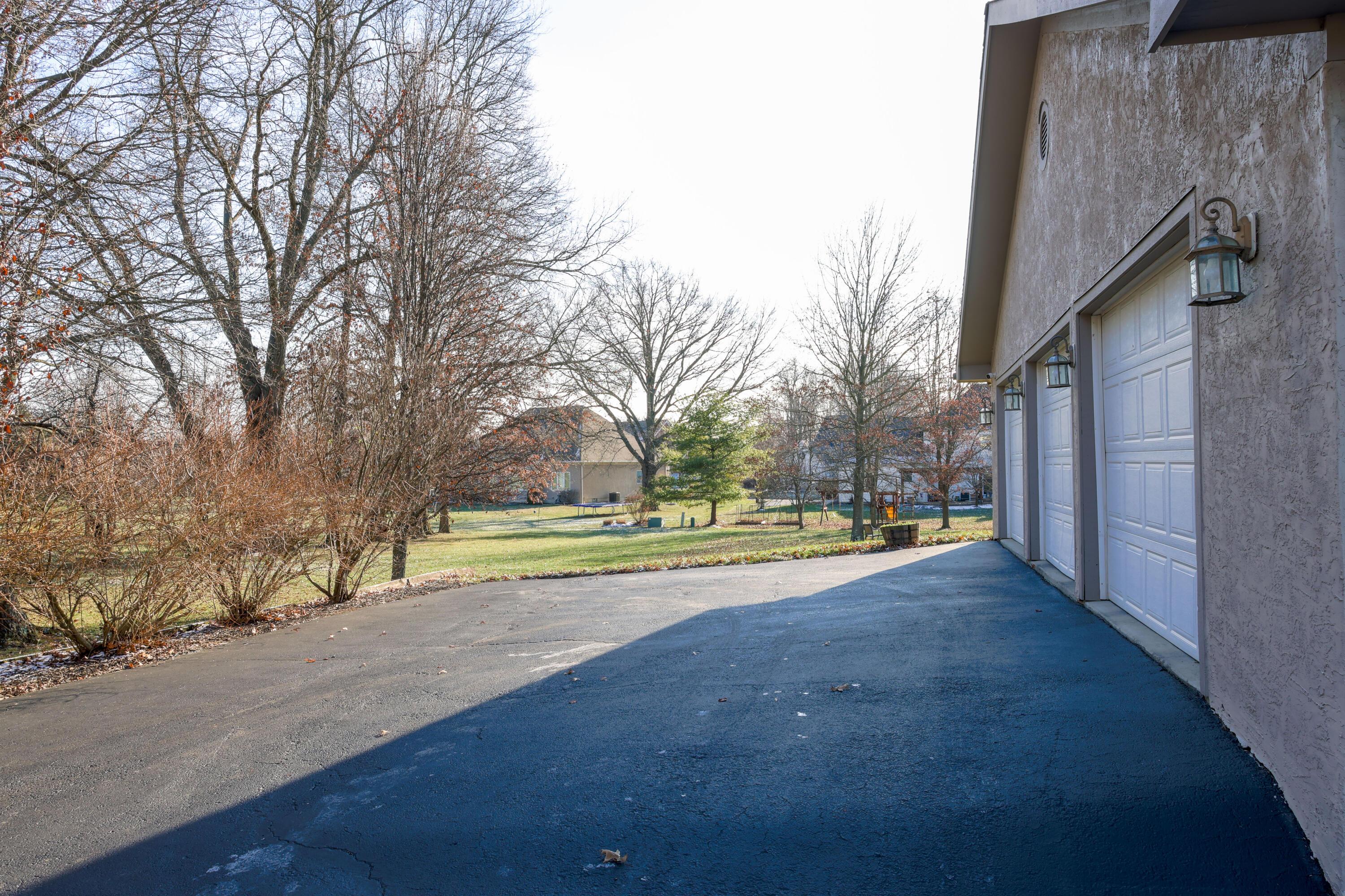 6355 Darling Road, Blacklick, Ohio image 13