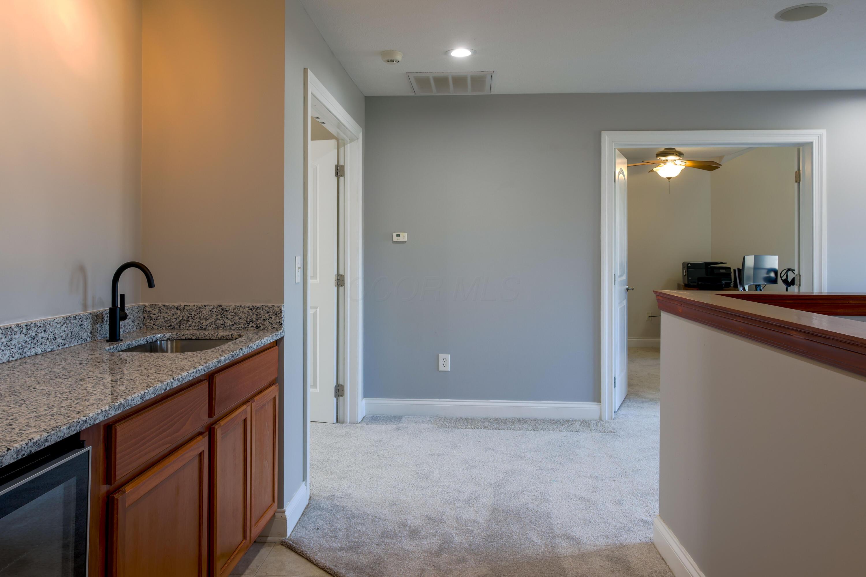 6355 Darling Road, Blacklick, Ohio image 36