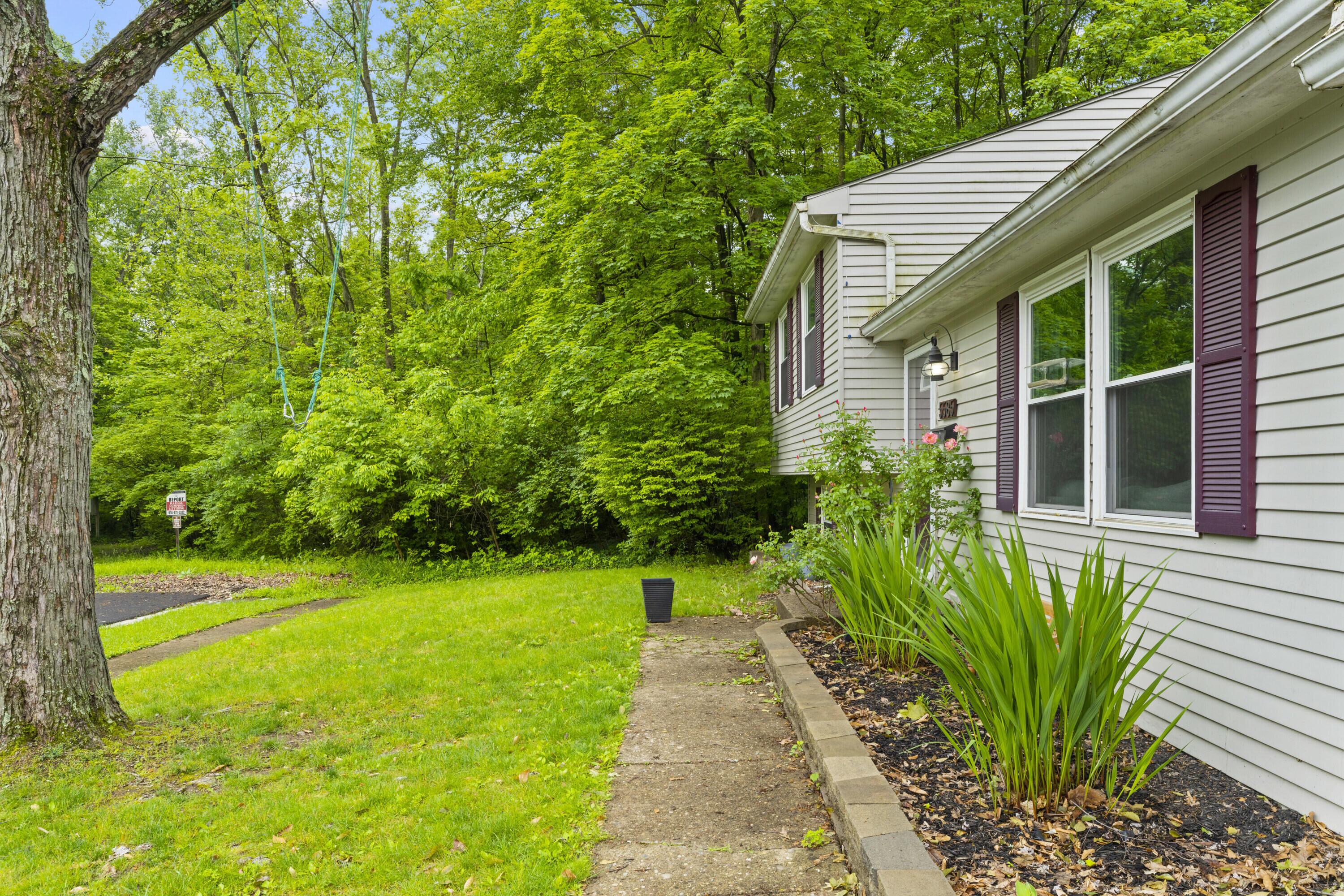 5585 Spohn Drive, Westerville, Ohio image 12