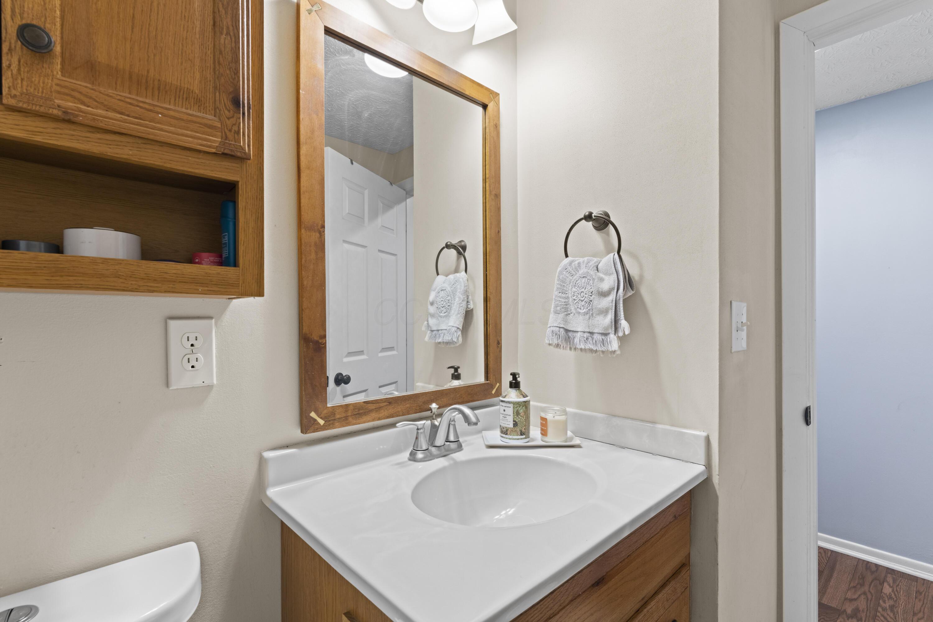 5585 Spohn Drive, Westerville, Ohio image 19