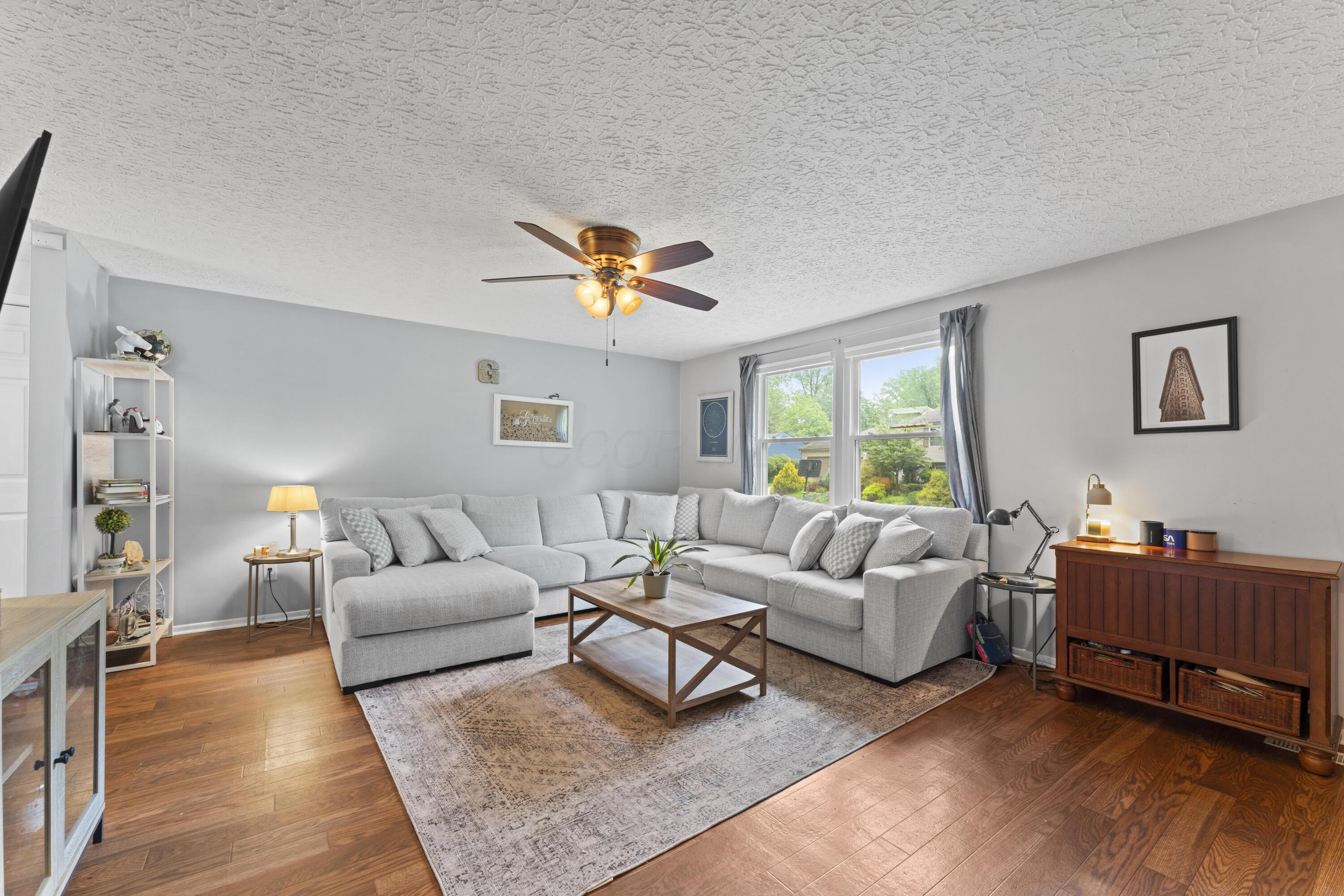 5585 Spohn Drive, Westerville, Ohio image 3