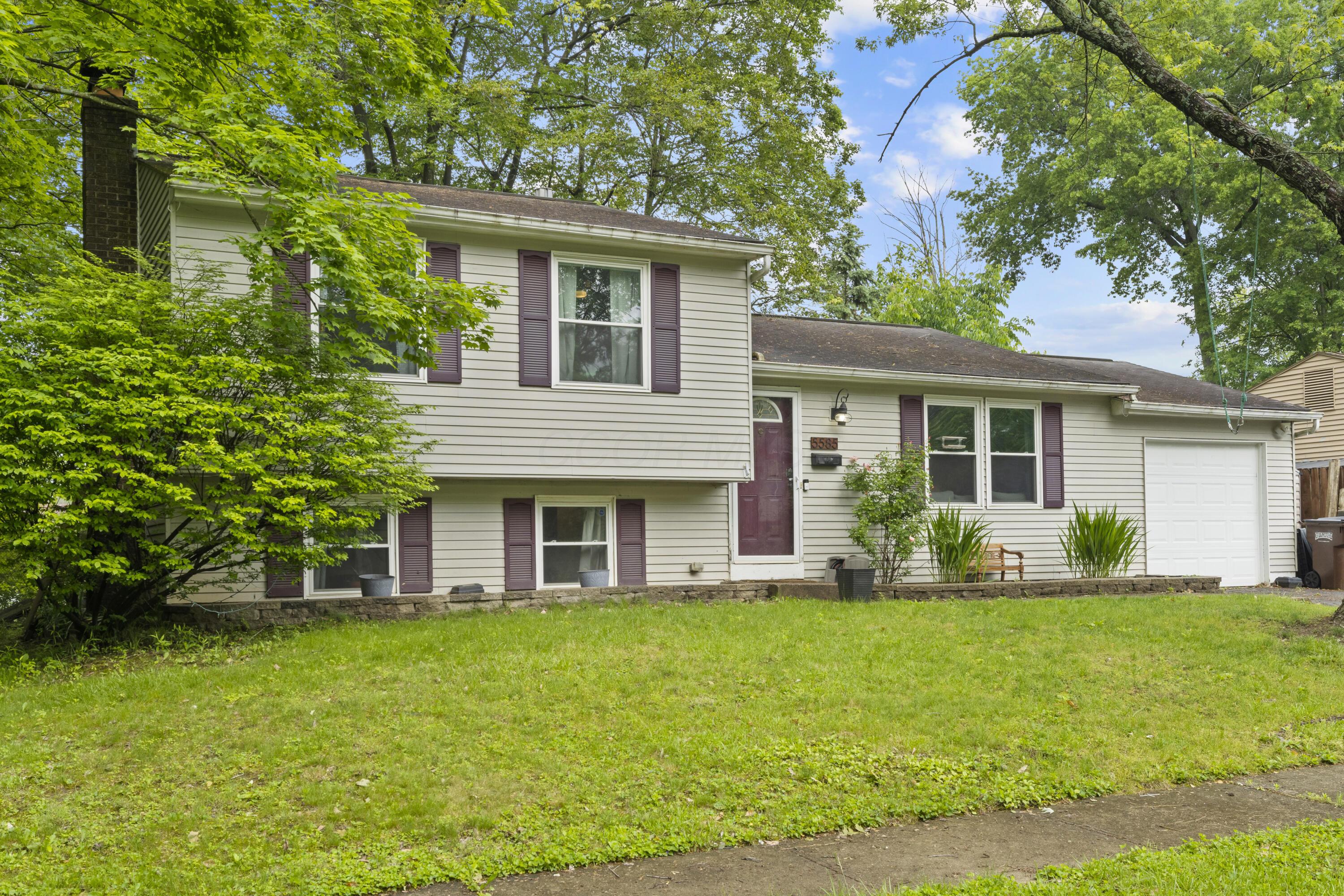 5585 Spohn Drive, Westerville, Ohio image 13