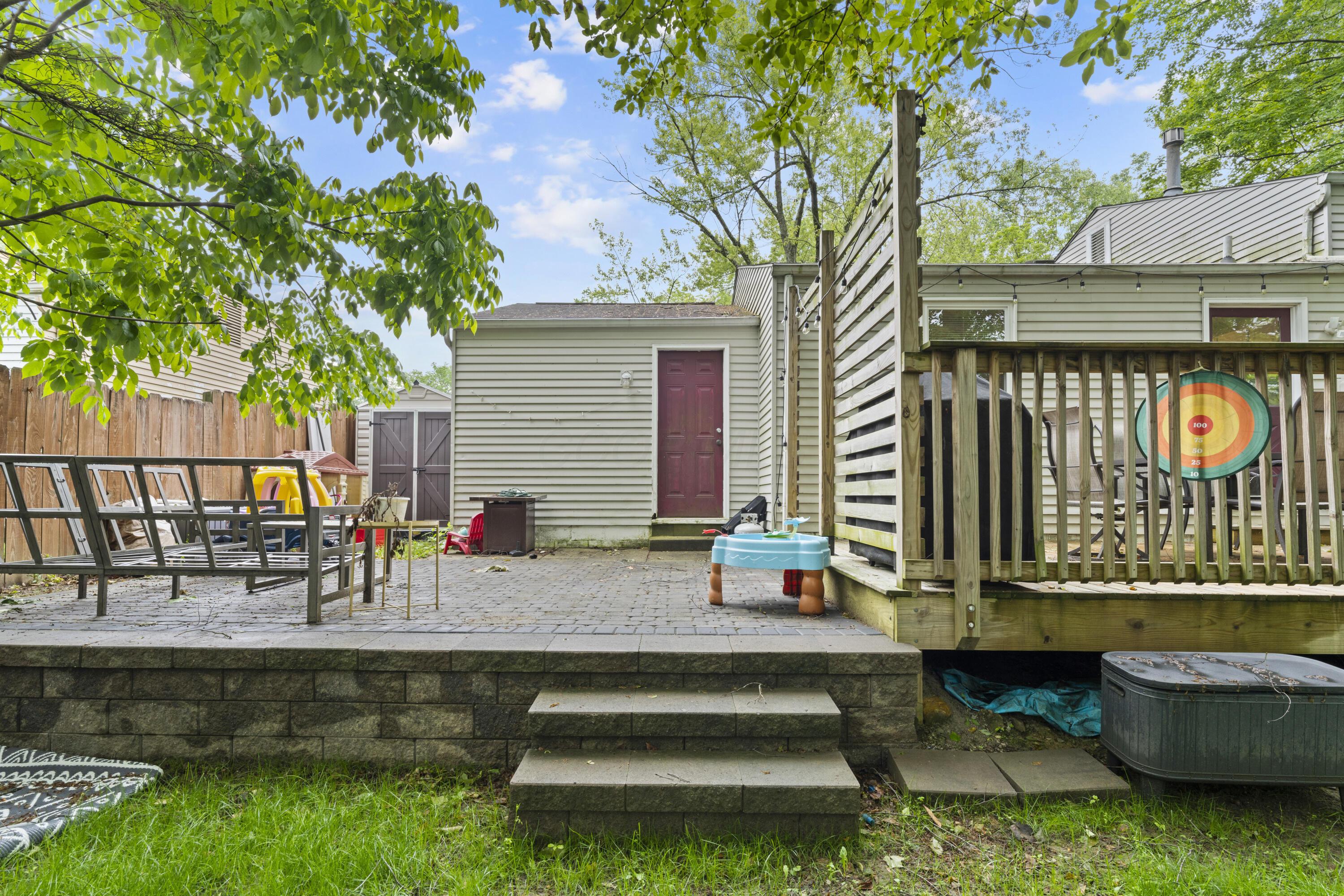 5585 Spohn Drive, Westerville, Ohio image 33