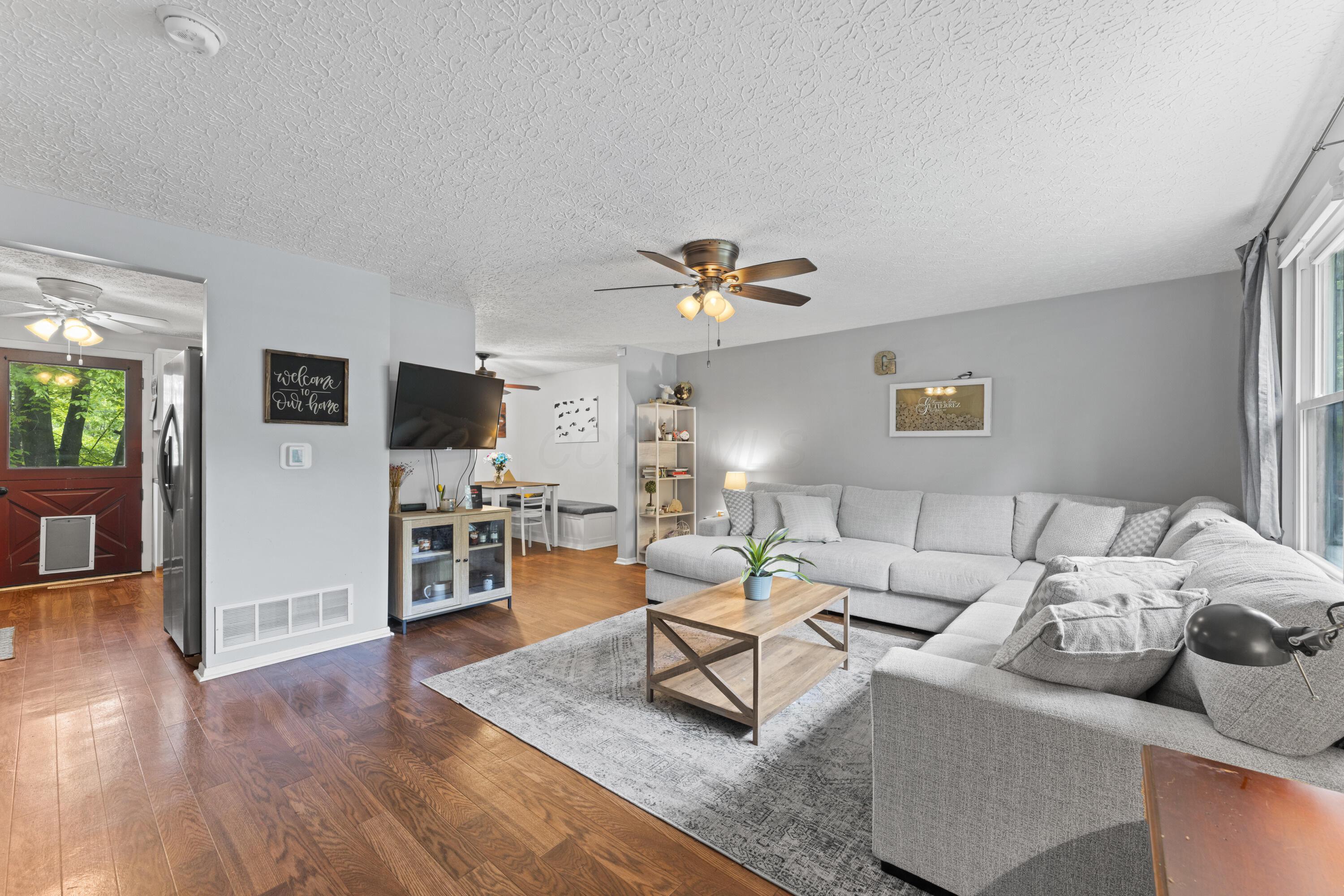 5585 Spohn Drive, Westerville, Ohio image 5