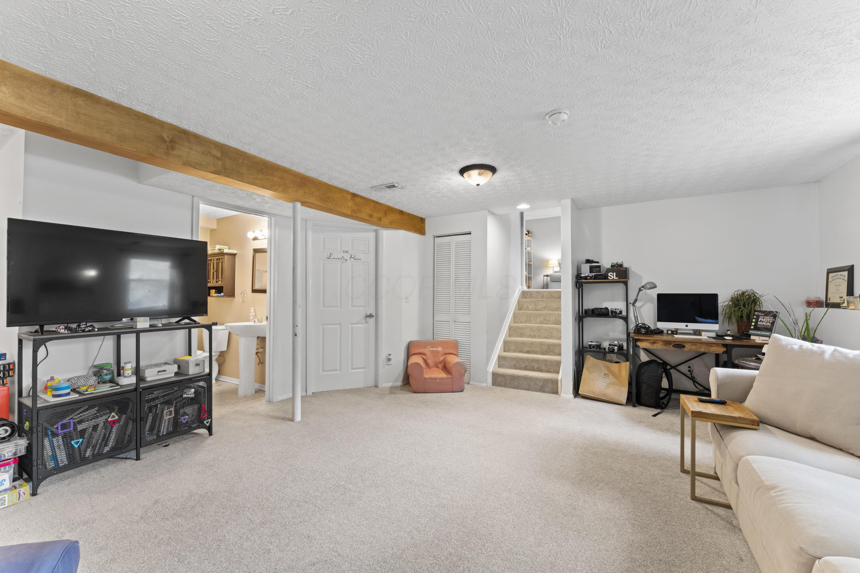 5585 Spohn Drive, Westerville, Ohio image 14