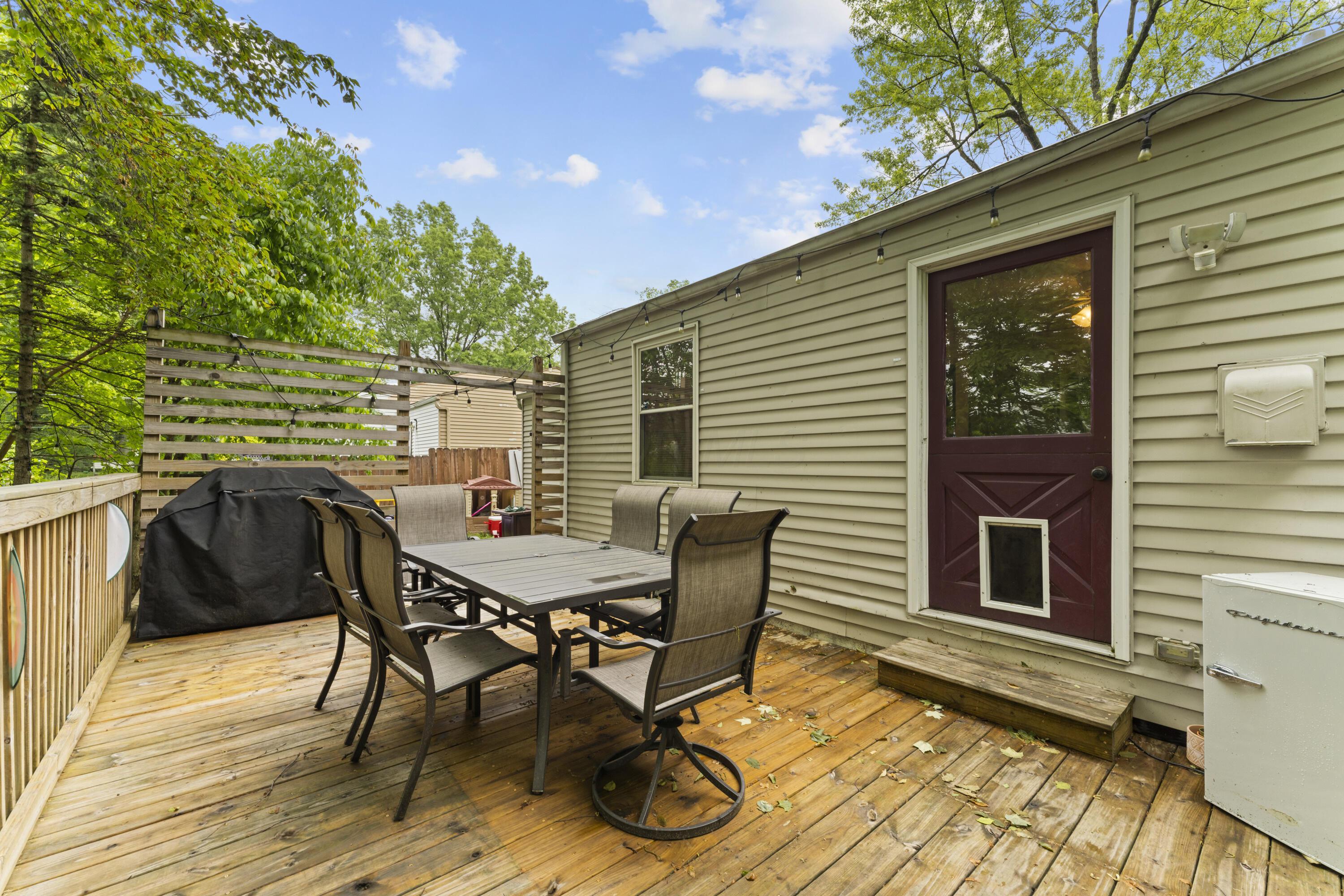 5585 Spohn Drive, Westerville, Ohio image 9