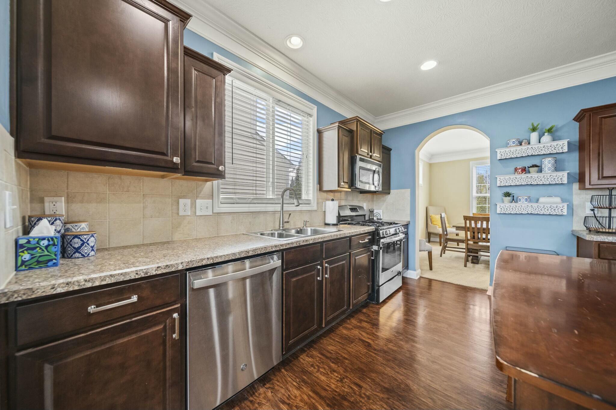 6111 Fallsburg Drive, Westerville, Ohio image 13
