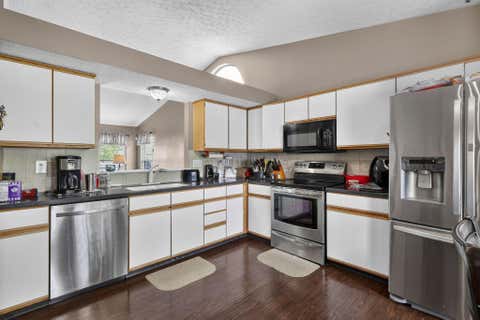 Tiny photo for 811 Wallinger Drive, Galloway, OH 43119 (MLS # 226024504)