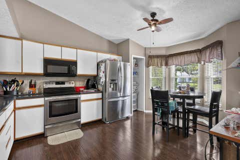 Tiny photo for 811 Wallinger Drive, Galloway, OH 43119 (MLS # 226024504)