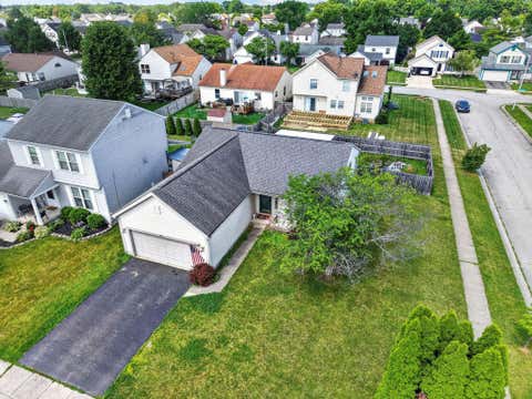 Tiny photo for 811 Wallinger Drive, Galloway, OH 43119 (MLS # 226024504)