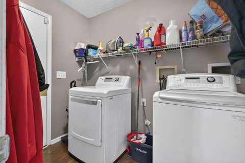 Tiny photo for 811 Wallinger Drive, Galloway, OH 43119 (MLS # 226024504)