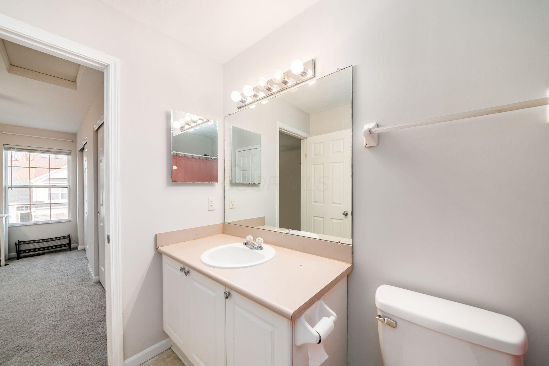 8257 Catalpa Ridge Drive, Blacklick, Ohio image 12