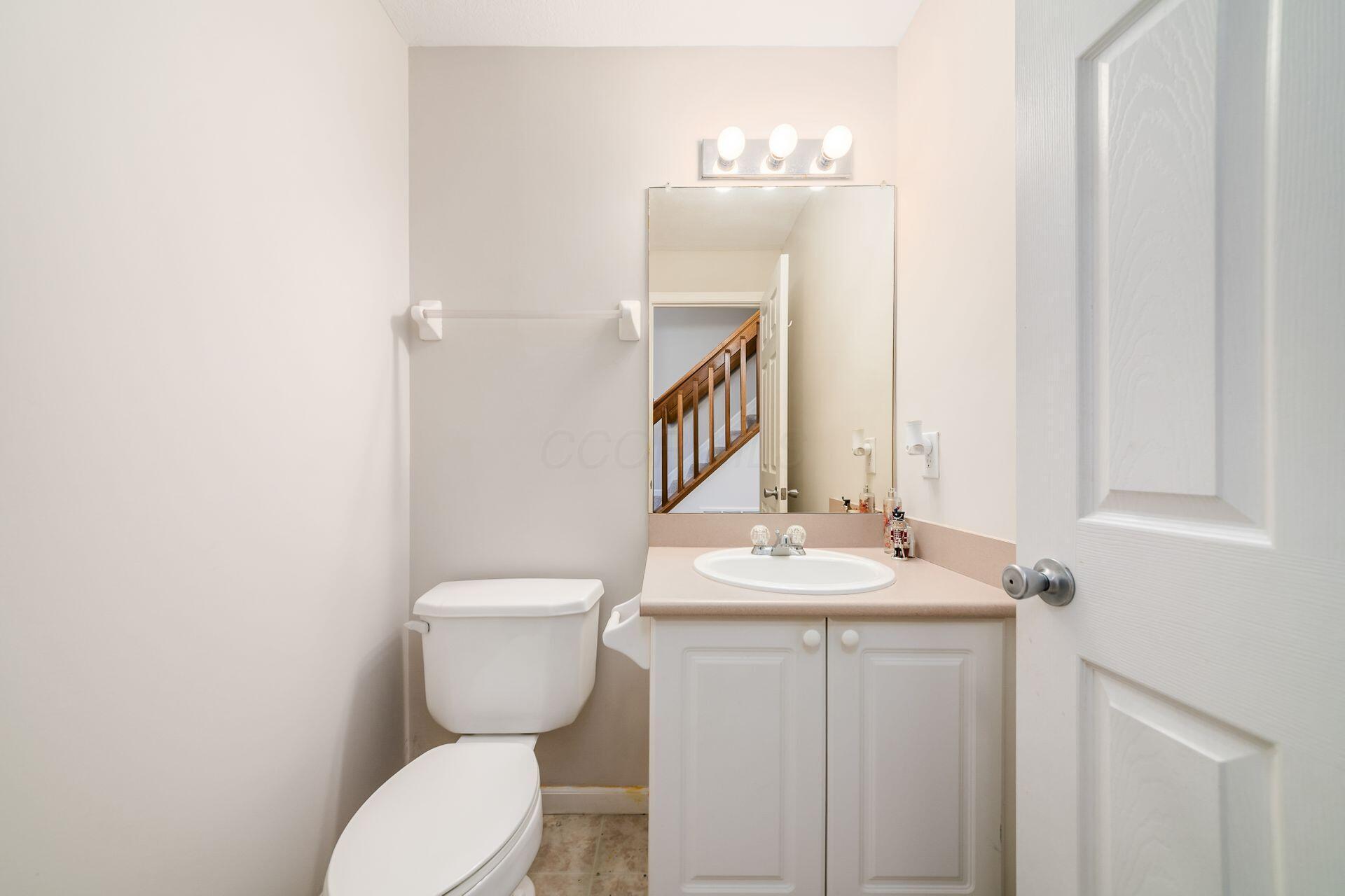 8257 Catalpa Ridge Drive, Blacklick, Ohio image 19