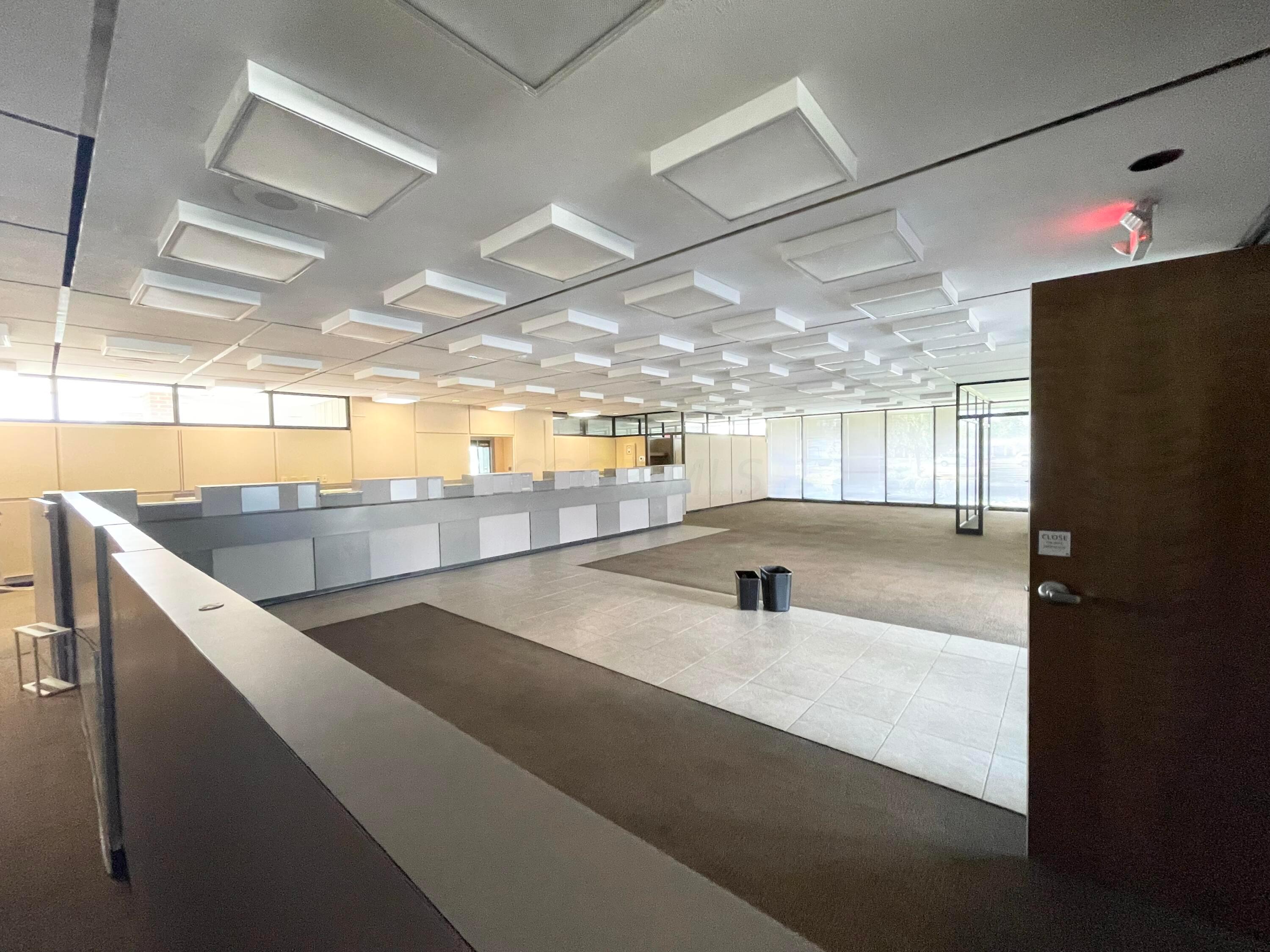 1325 E Dublin Granville Road