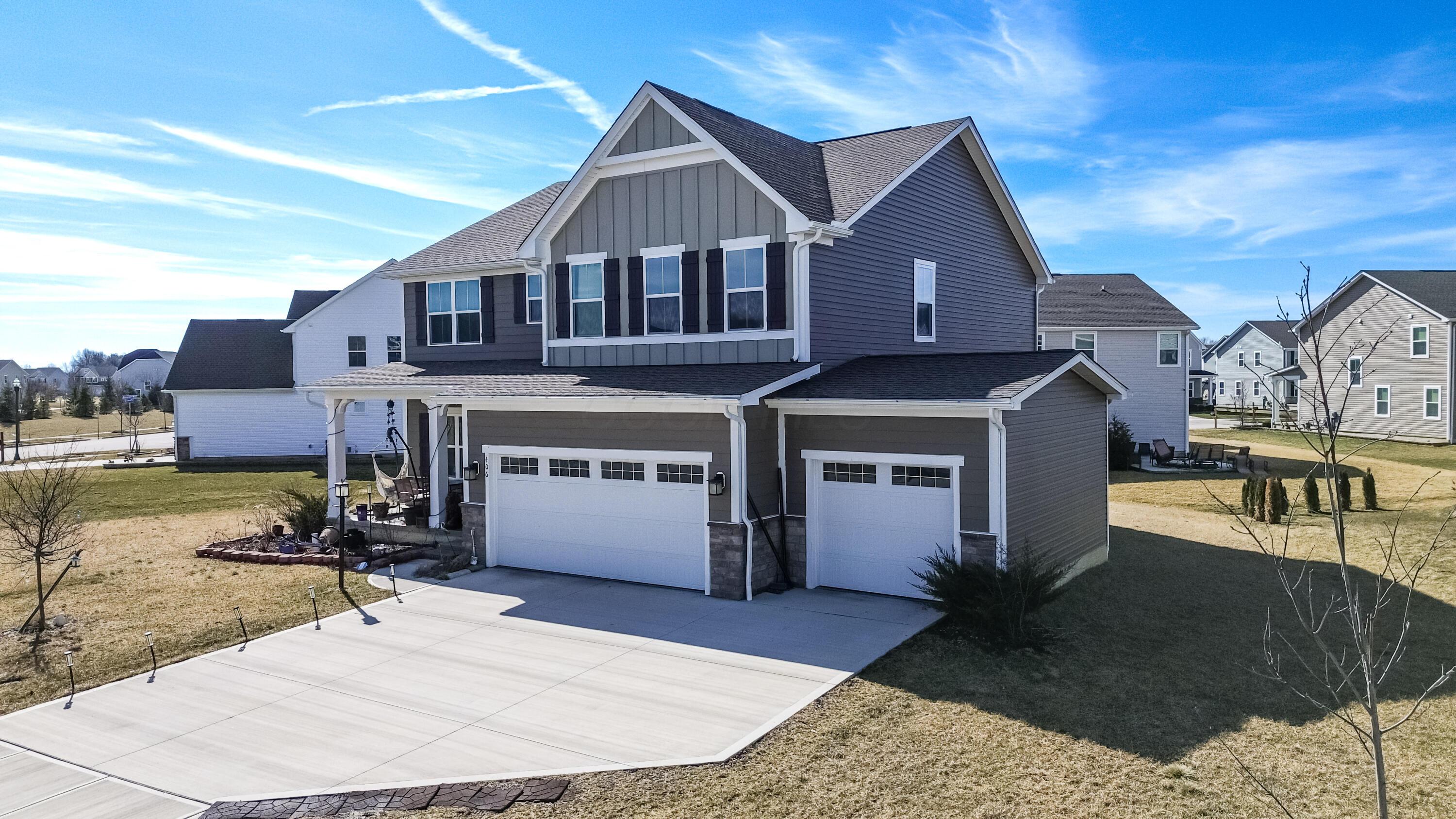 406 Crownover Way, Lewis Center, Ohio image 4