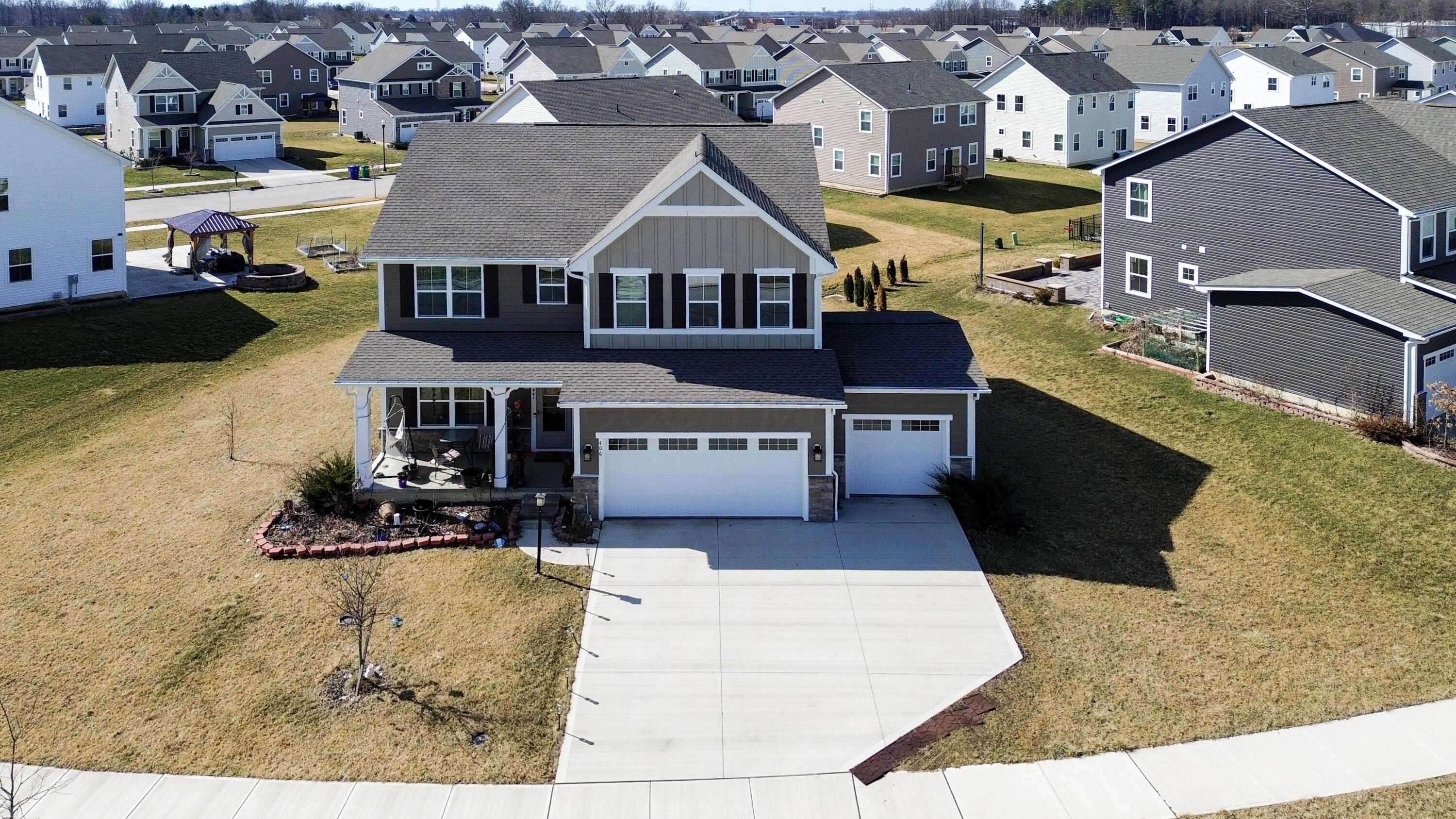 406 Crownover Way, Lewis Center, Ohio image 2