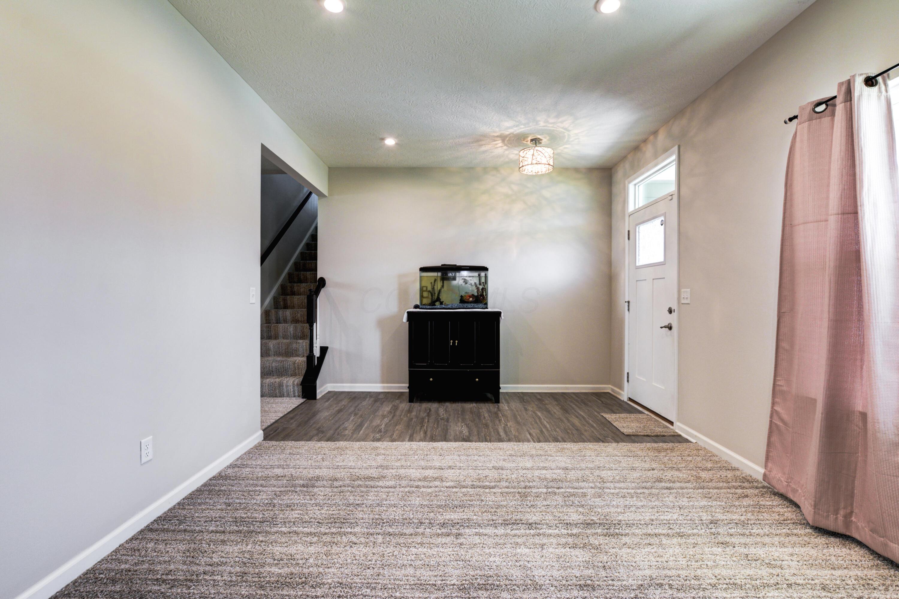 406 Crownover Way, Lewis Center, Ohio image 13