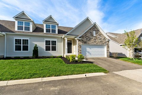 Photo of 1684 Withers Grove B #B, Grove City, OH 43123 (MLS # 226010950)