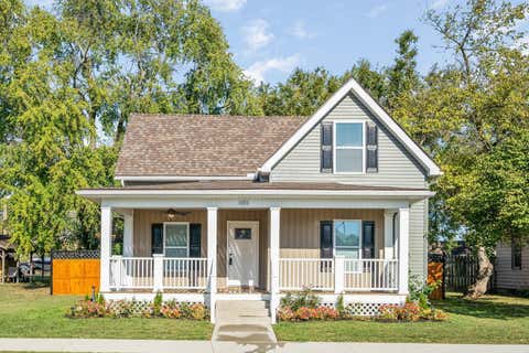 Photo for 608 E Paint Street