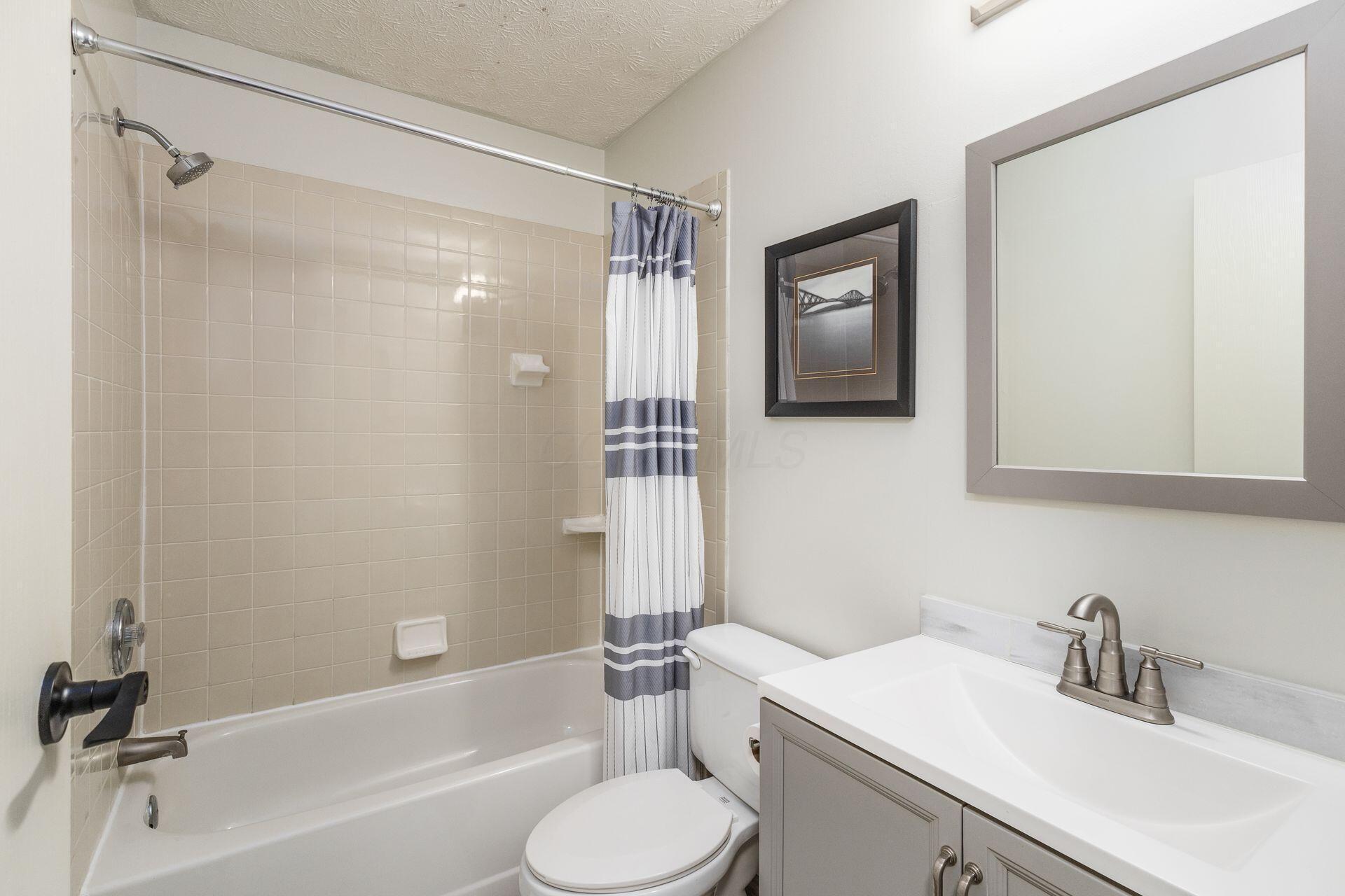 2777 Toms Trace Court, Hilliard, Ohio image 22