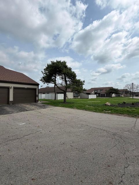 Photo of 5254 Westbury Drive 14D #14D, Columbus, OH 43228 (MLS # 226009871)